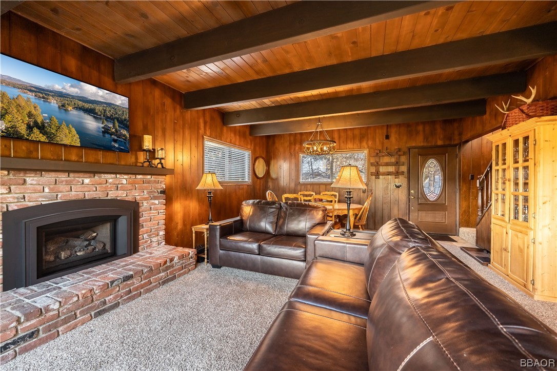 27522 Cedarwood Drive