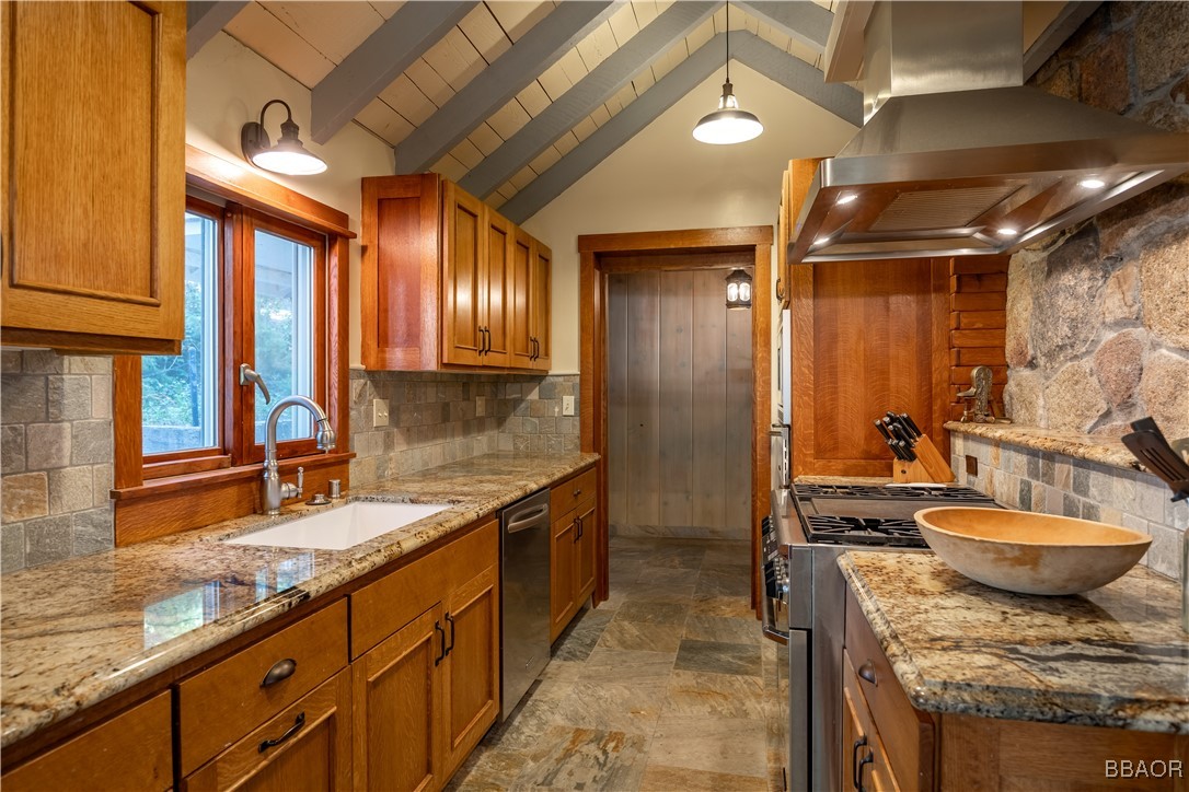 258 John Muir Road
