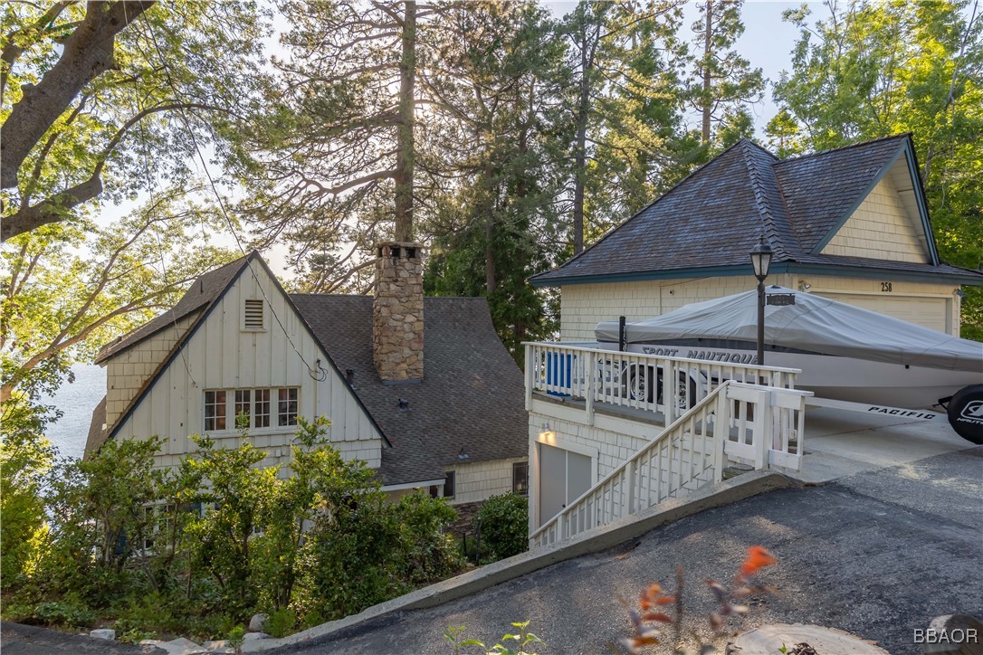 258 John Muir Road