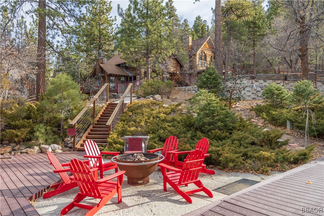 869 Knickerbocker Road