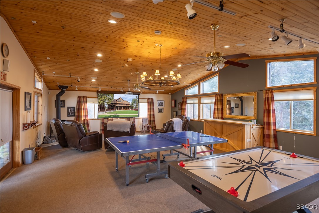 869 Knickerbocker Road