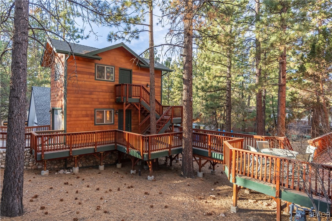 209 East Aeroplane Boulevard