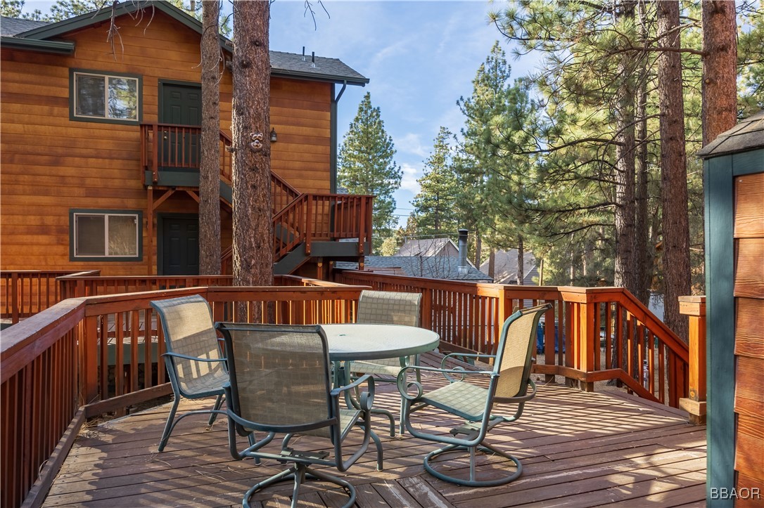 209 East Aeroplane Boulevard