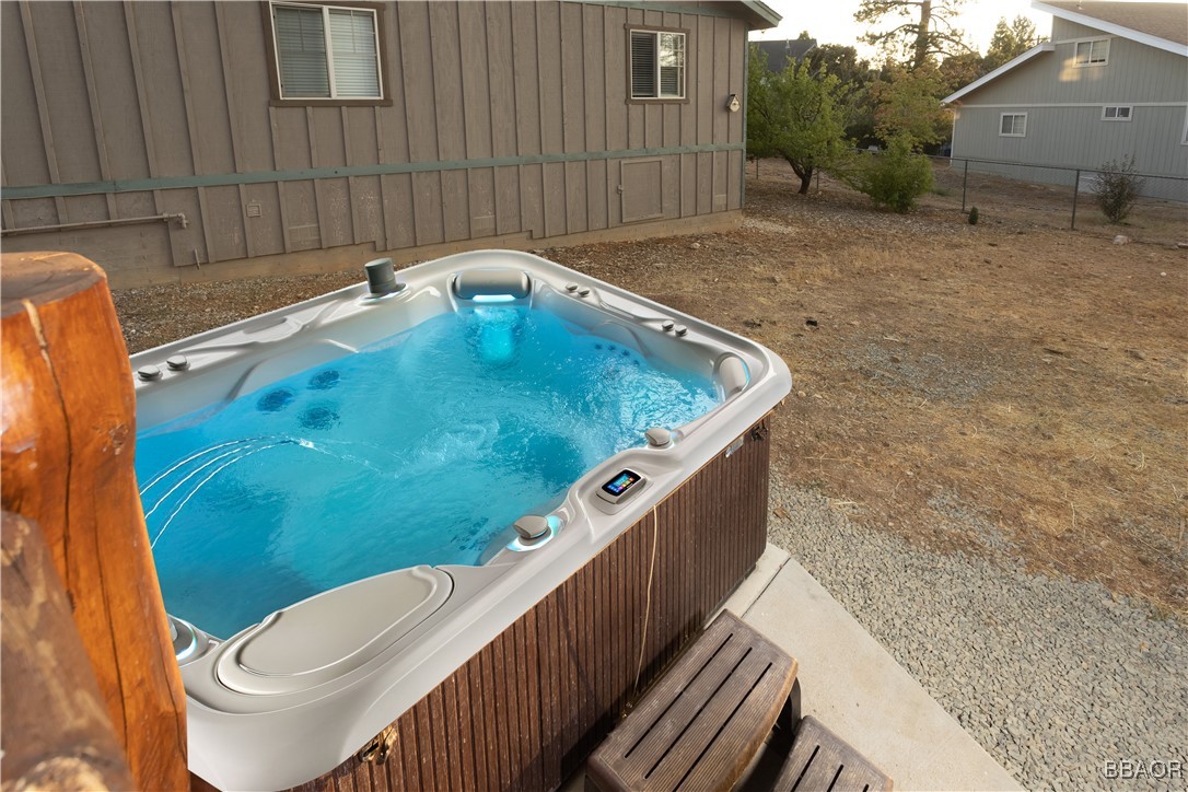 1389 Flintridge Avenue