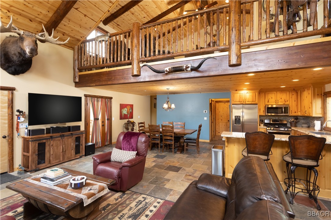 1389 Flintridge Avenue