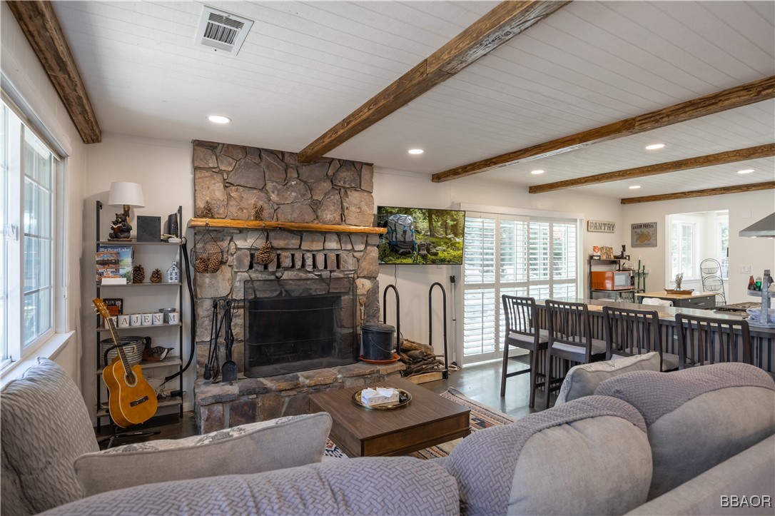 682 Maple Lane