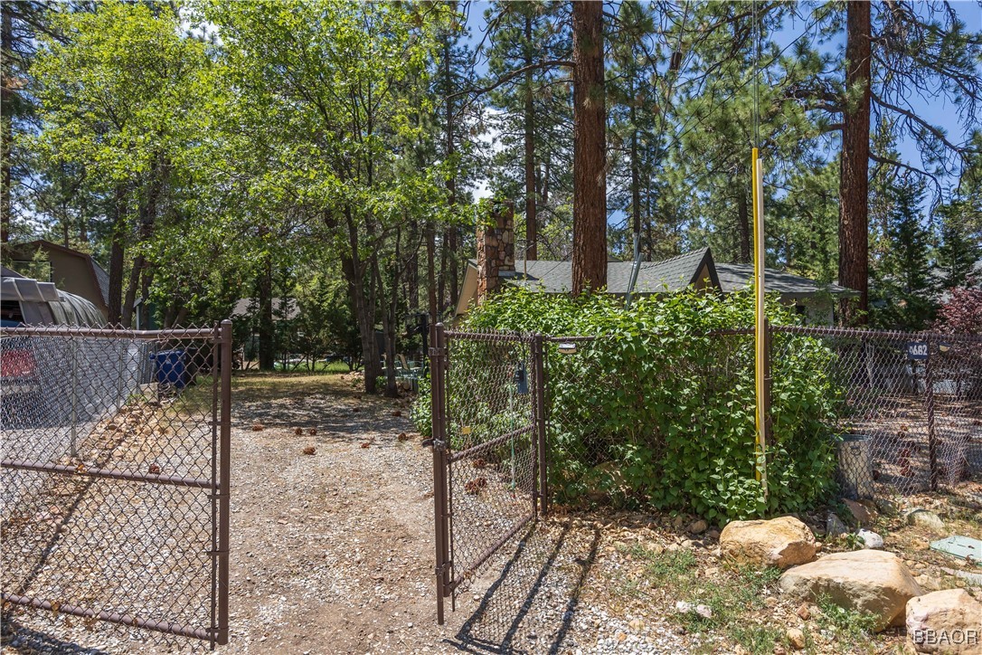 682 Maple Lane