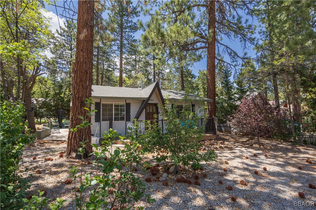 682 Maple Lane