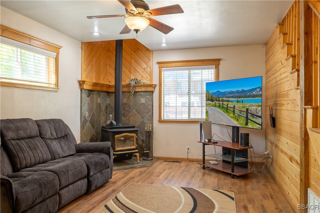 209 West Meadow Lane