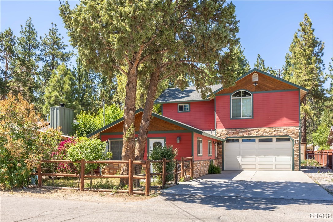 209 West Meadow Lane