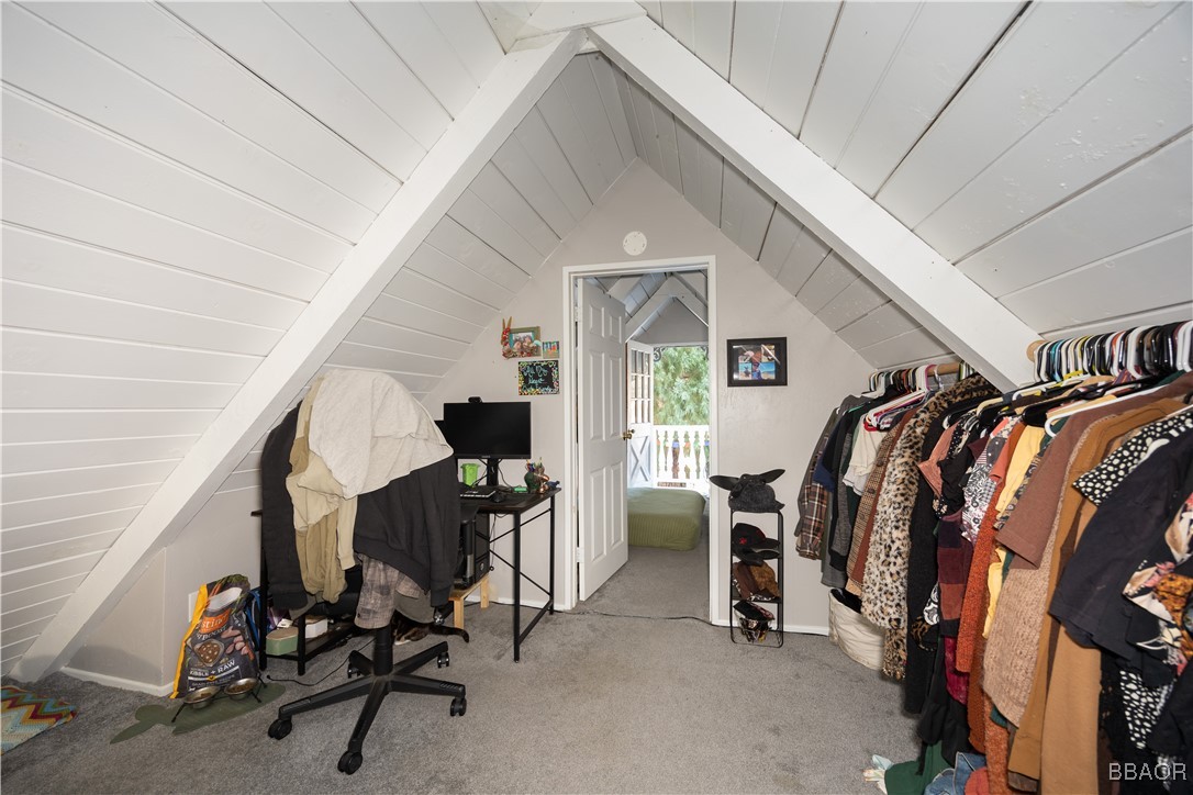 1025 West Country Club Boulevard