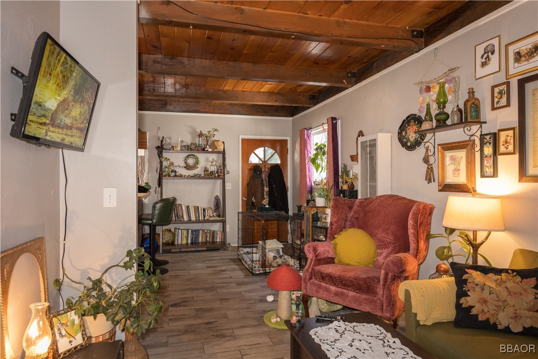 1025 West Country Club Boulevard