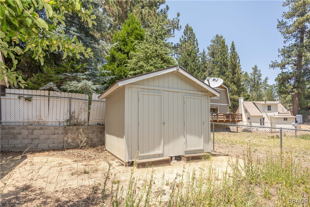 989 Cameron Drive