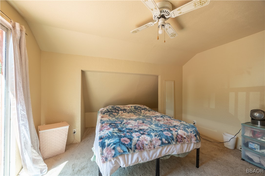 809 San Bernardino Avenue