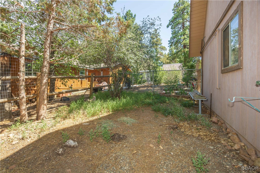 809 San Bernardino Avenue