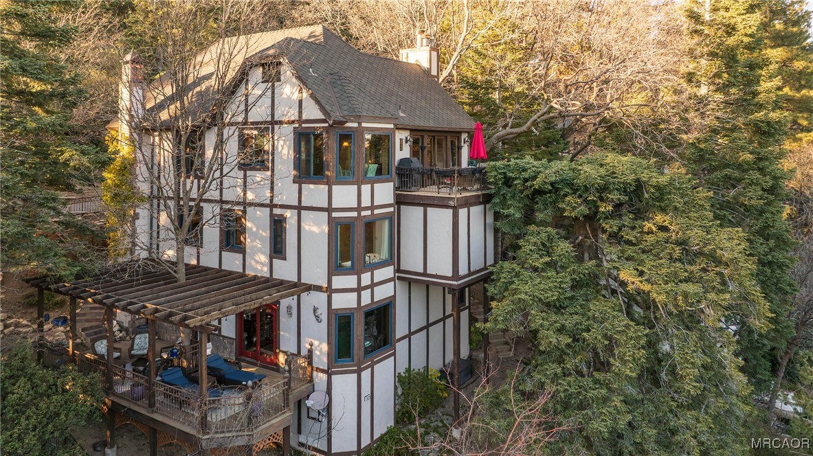 26335 Walnut Hills Drive