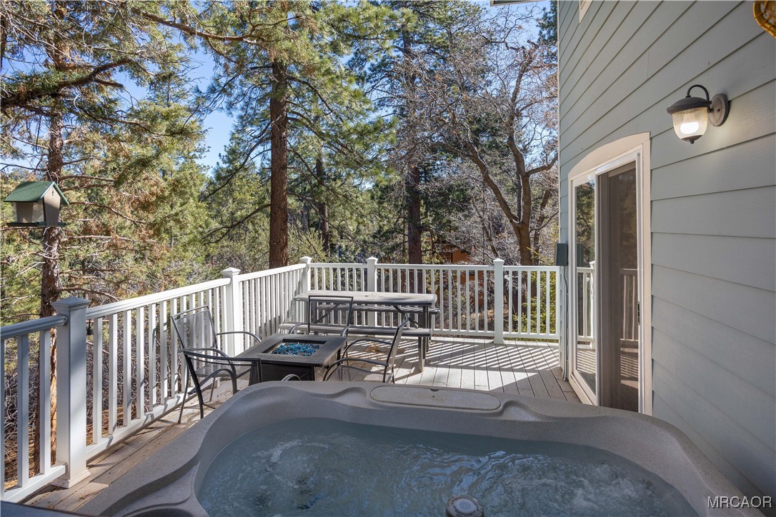 550 Villa Grove Avenue
