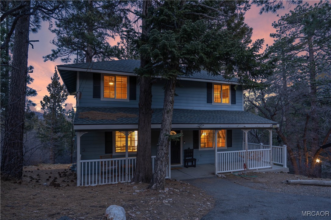 550 Villa Grove Avenue