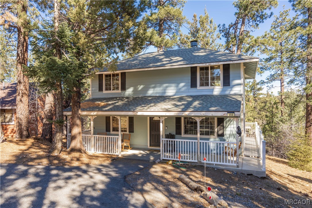 550 Villa Grove Avenue