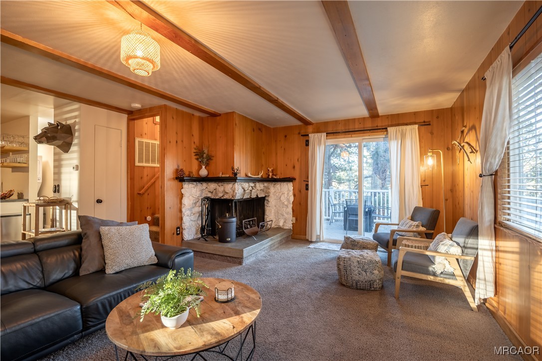 550 Villa Grove Avenue