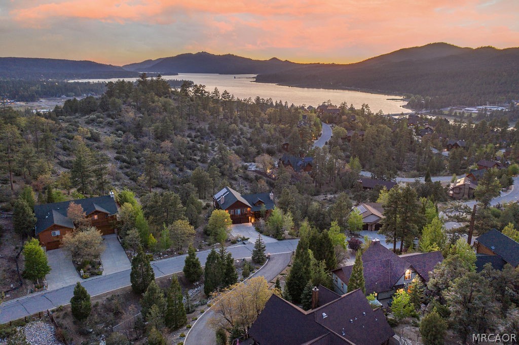 305 Starlight Circle