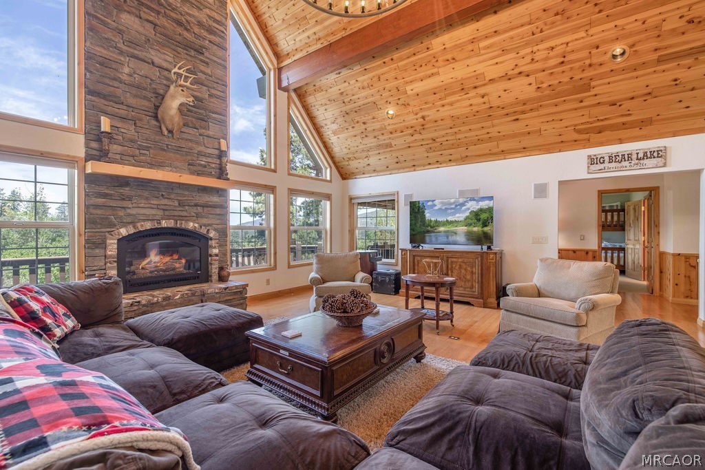 305 Starlight Circle