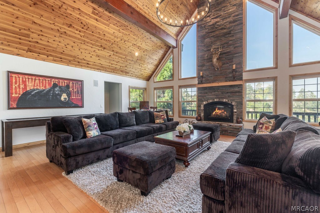 305 Starlight Circle