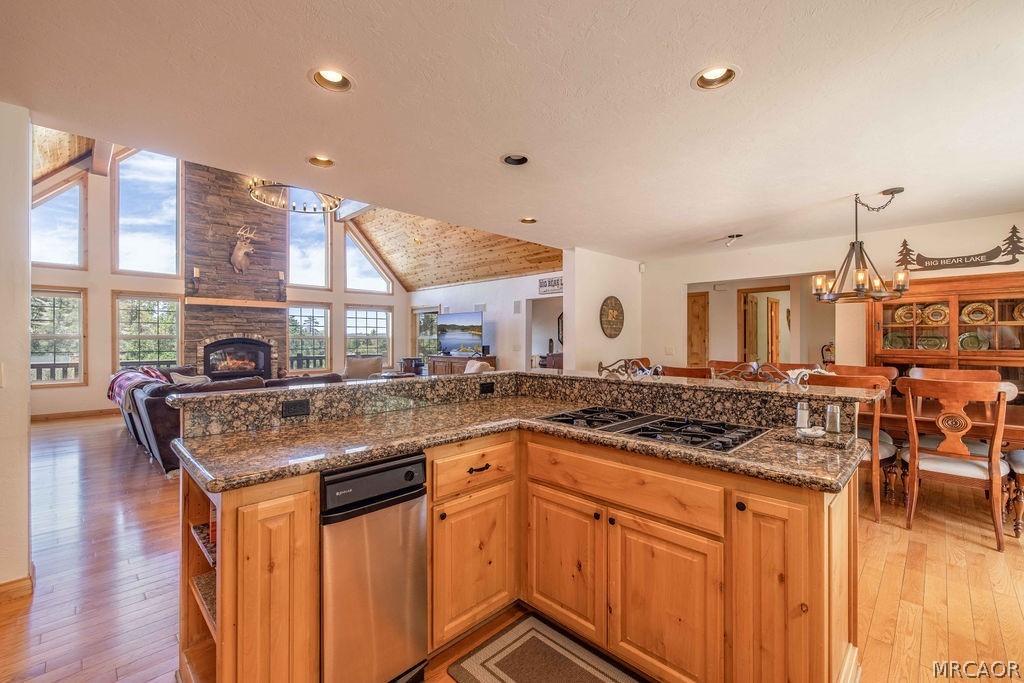 305 Starlight Circle