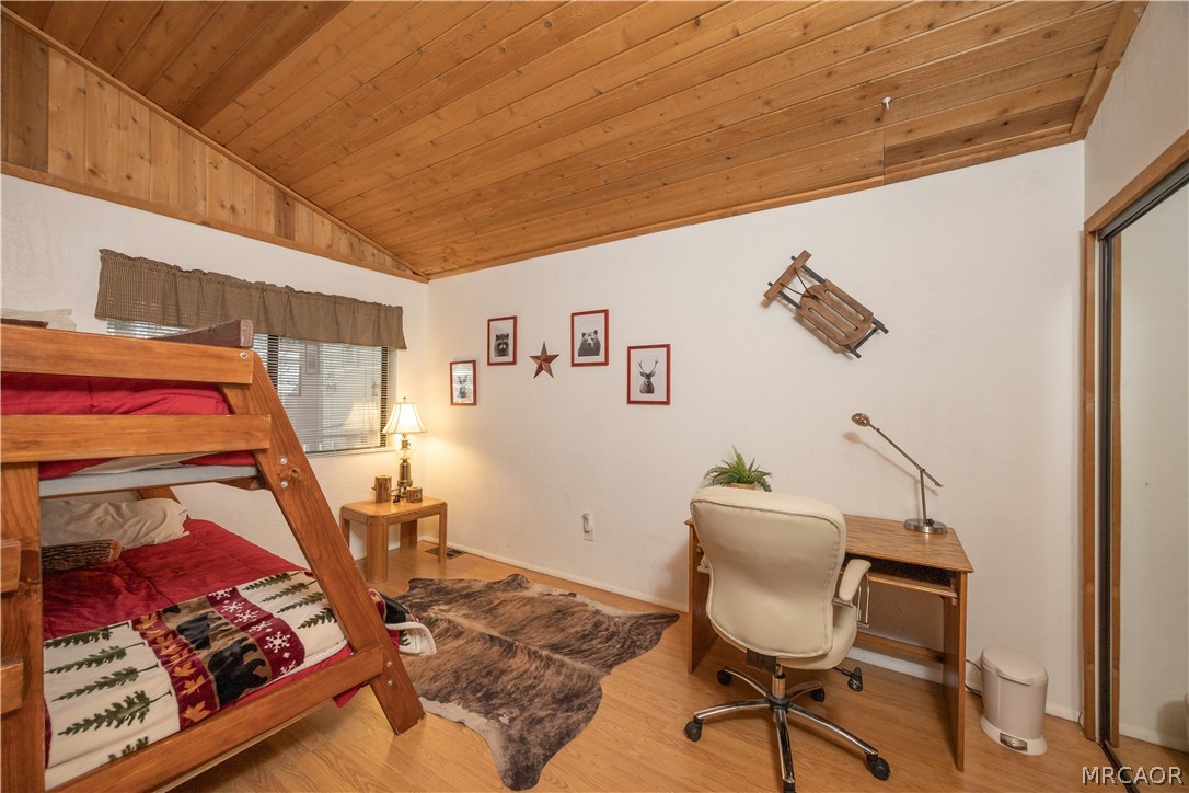 42324 Paramount Road