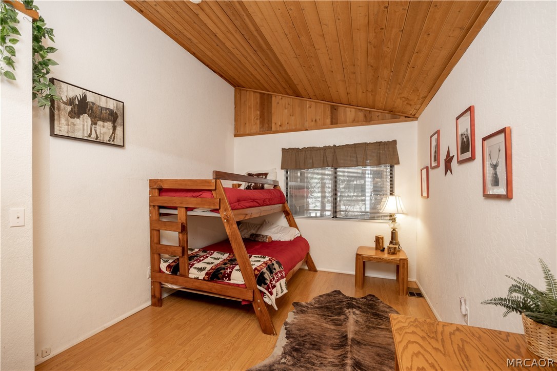 42324 Paramount Road