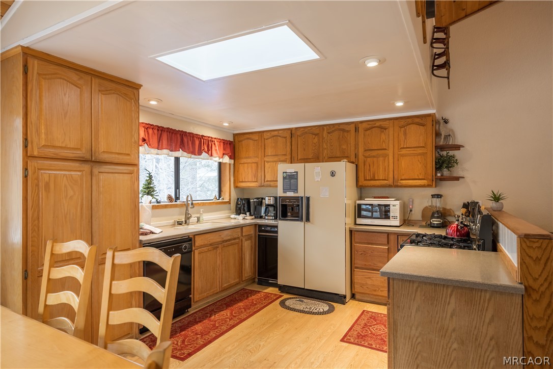 42324 Paramount Road