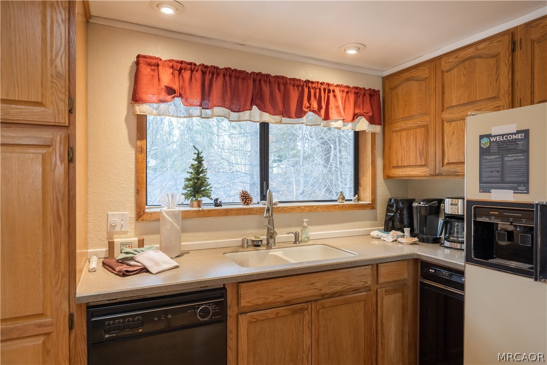 42324 Paramount Road