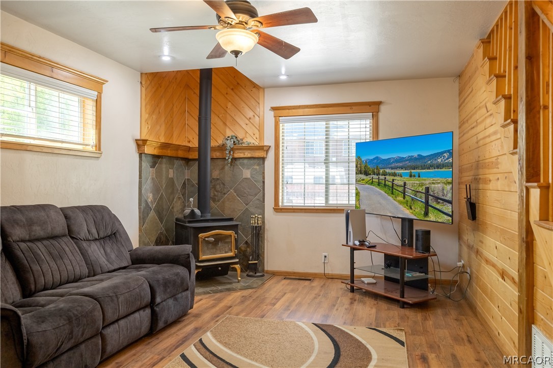 209 West Meadow Lane