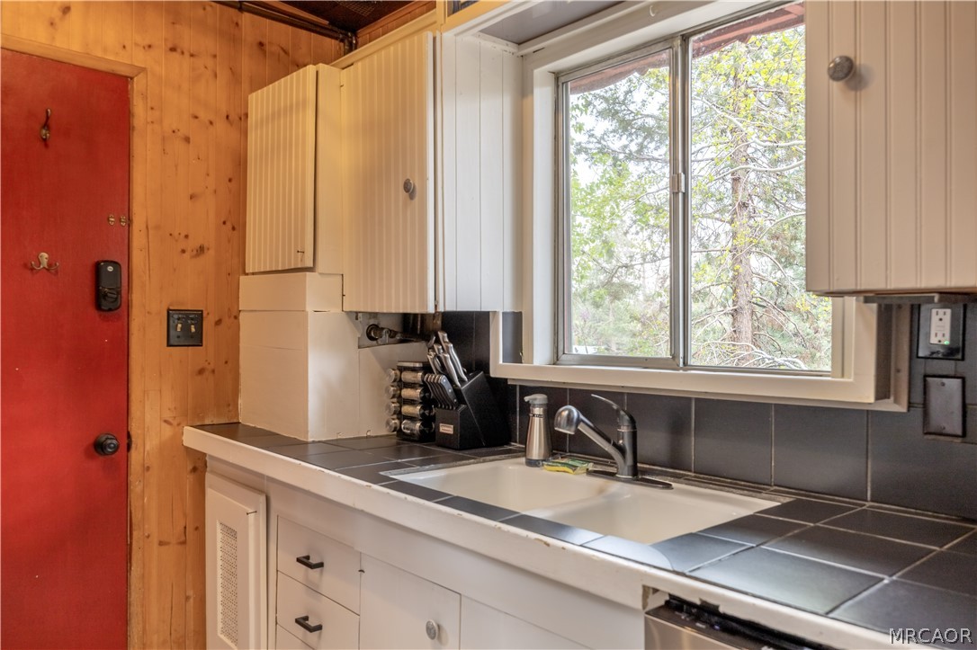 746 Villa Grove Avenue