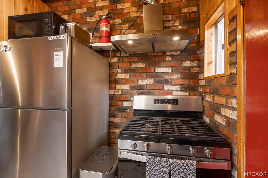 746 Villa Grove Avenue