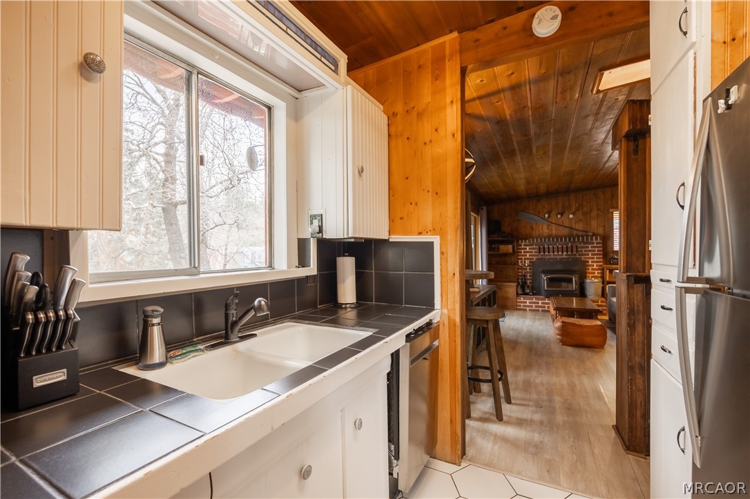 746 Villa Grove Avenue