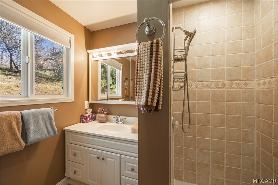 43656 Ridge Crest Drive