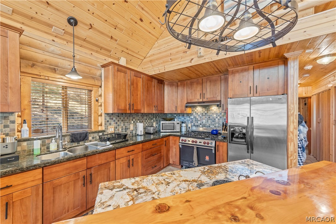 384 Saw Mill Canyon Drive