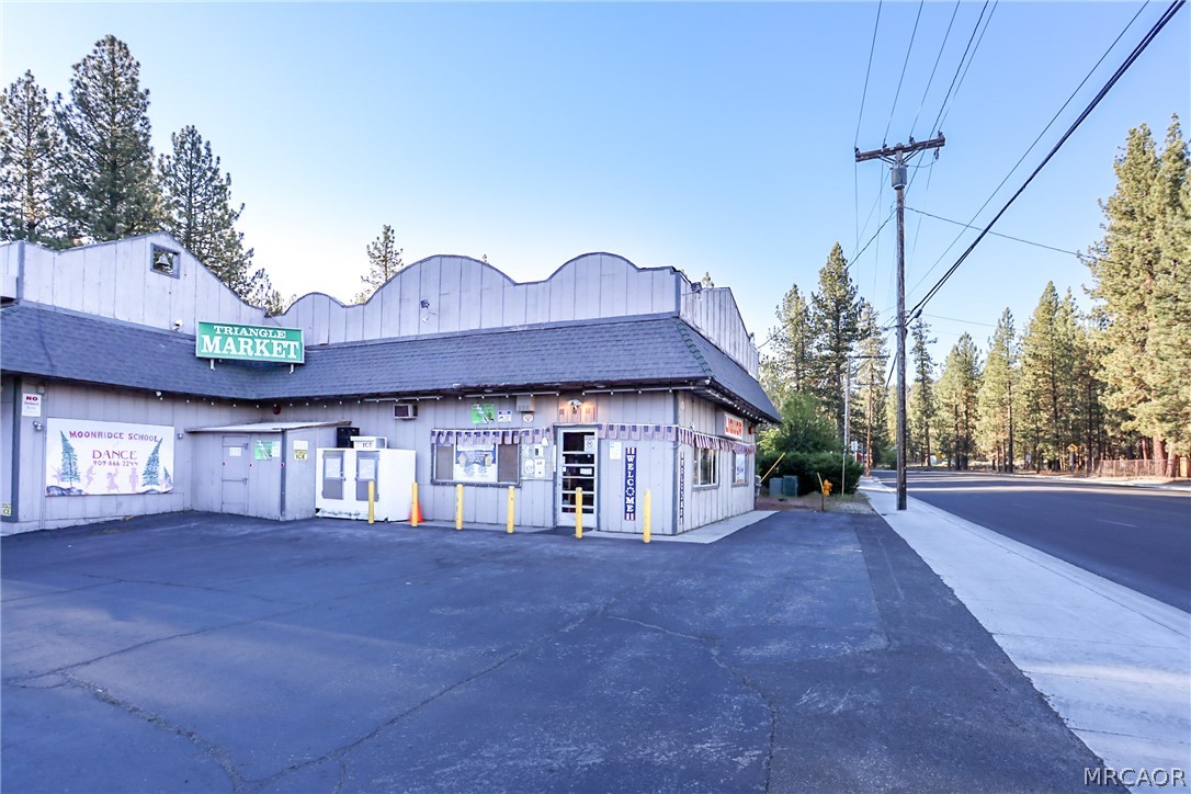 42180 Moonridge Road