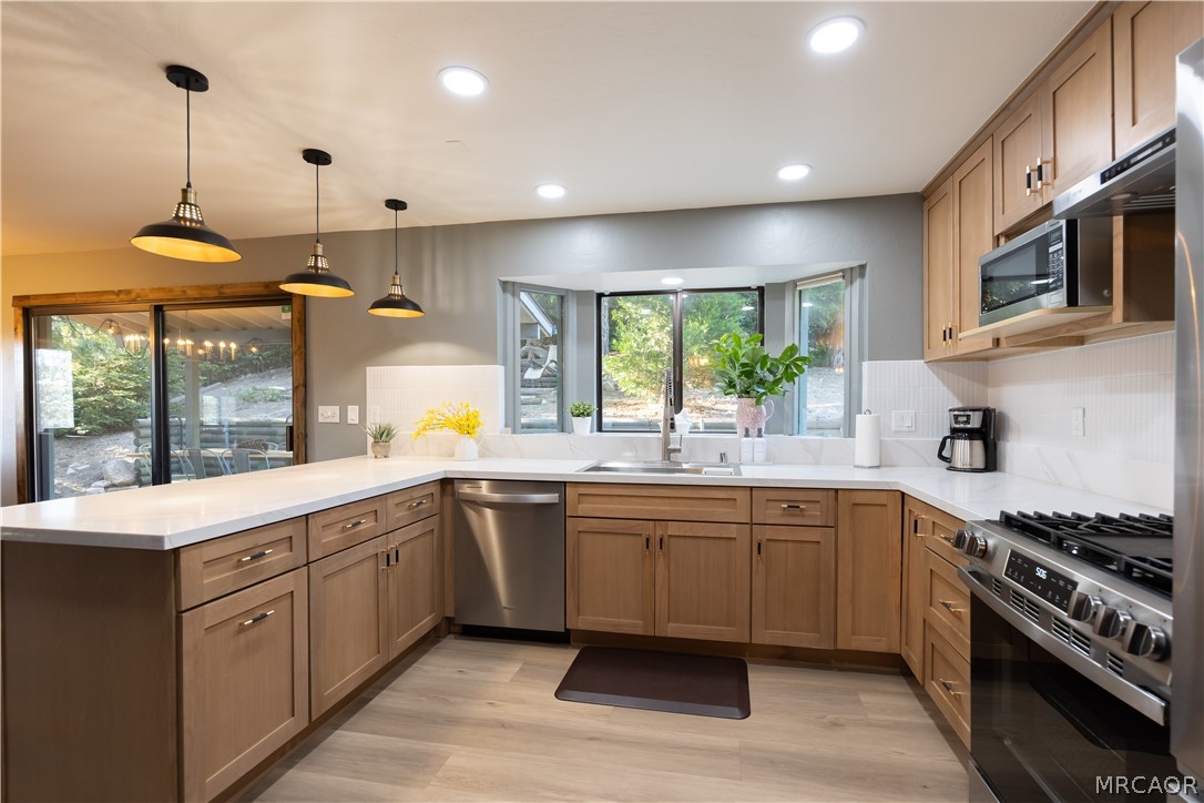 27808 Alpen Drive