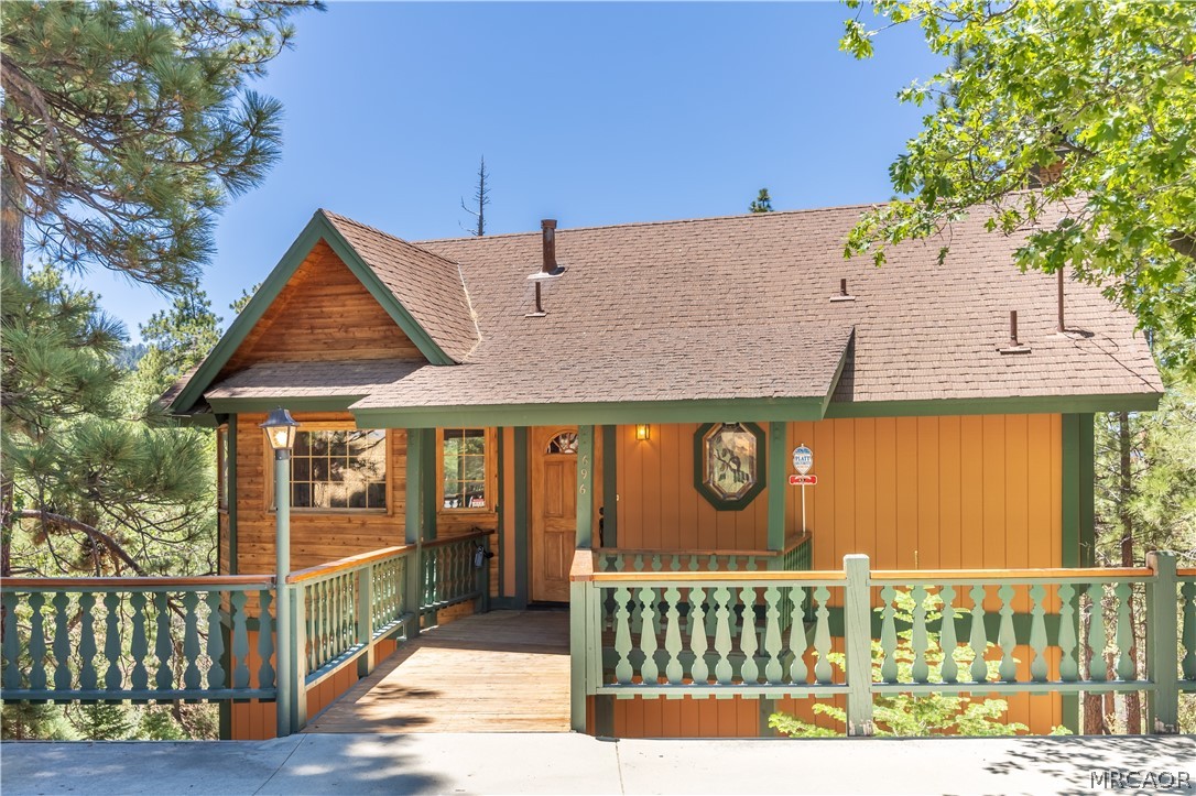 696 Menlo Drive