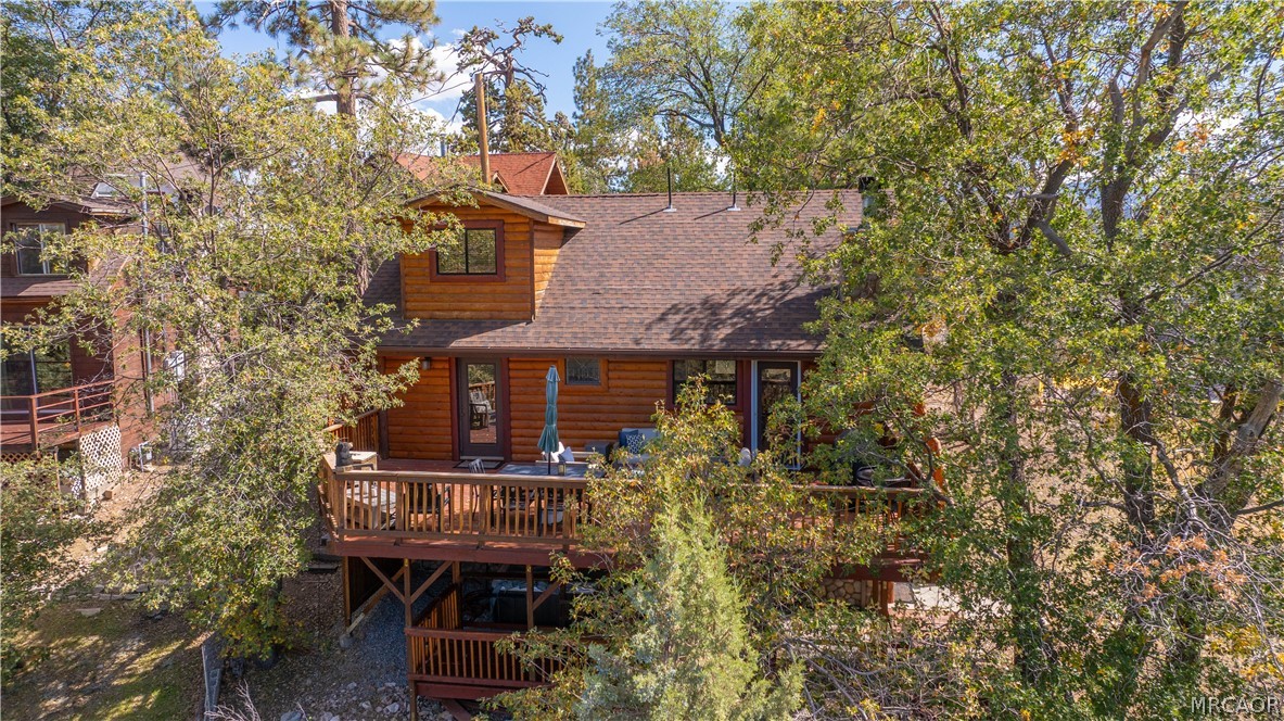 1127 Crags Lane
