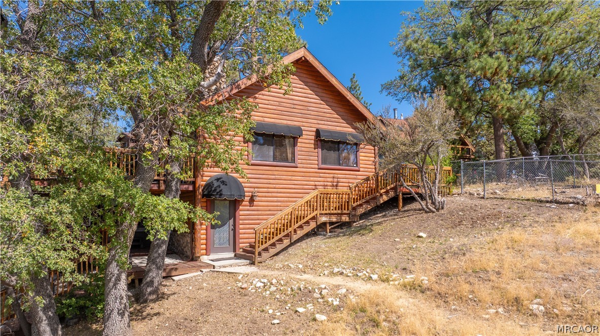 1127 Crags Lane
