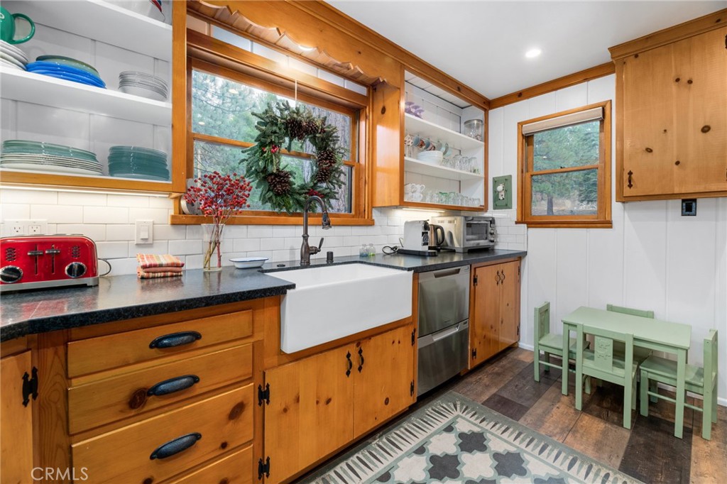 39124 Waterview Drive