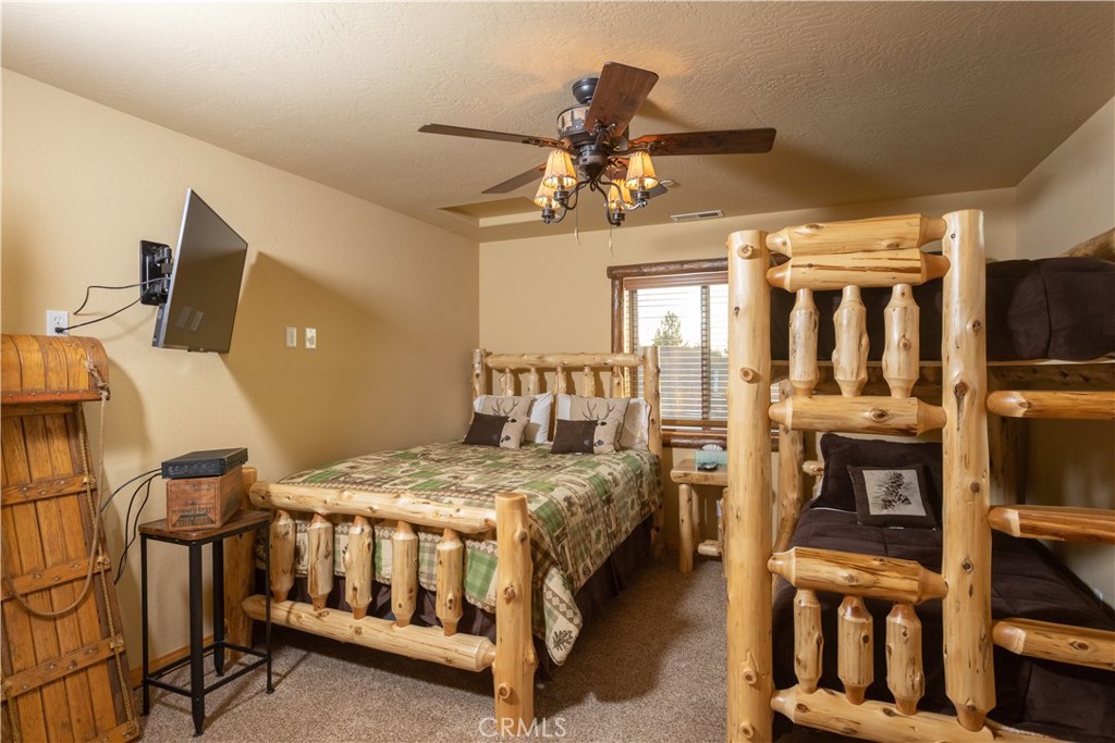 1389 Flintridge Avenue