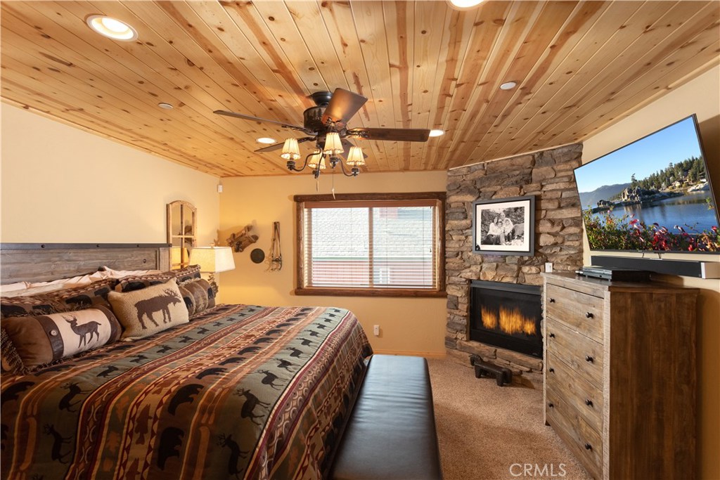 1389 Flintridge Avenue