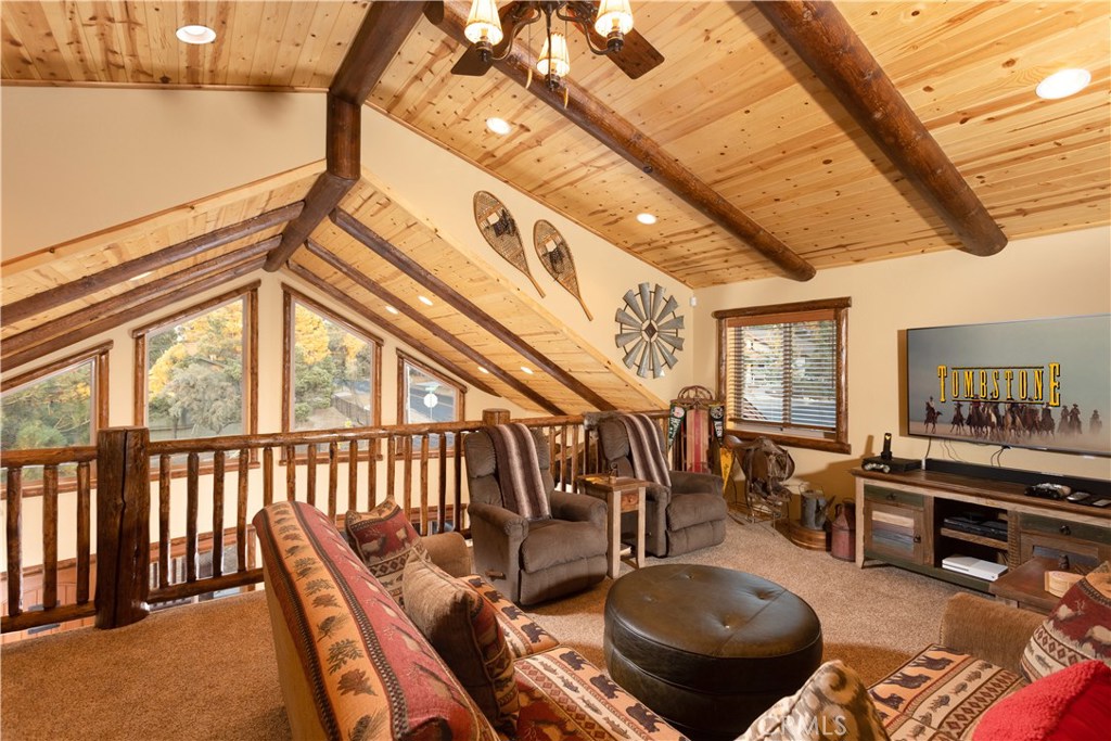 1389 Flintridge Avenue