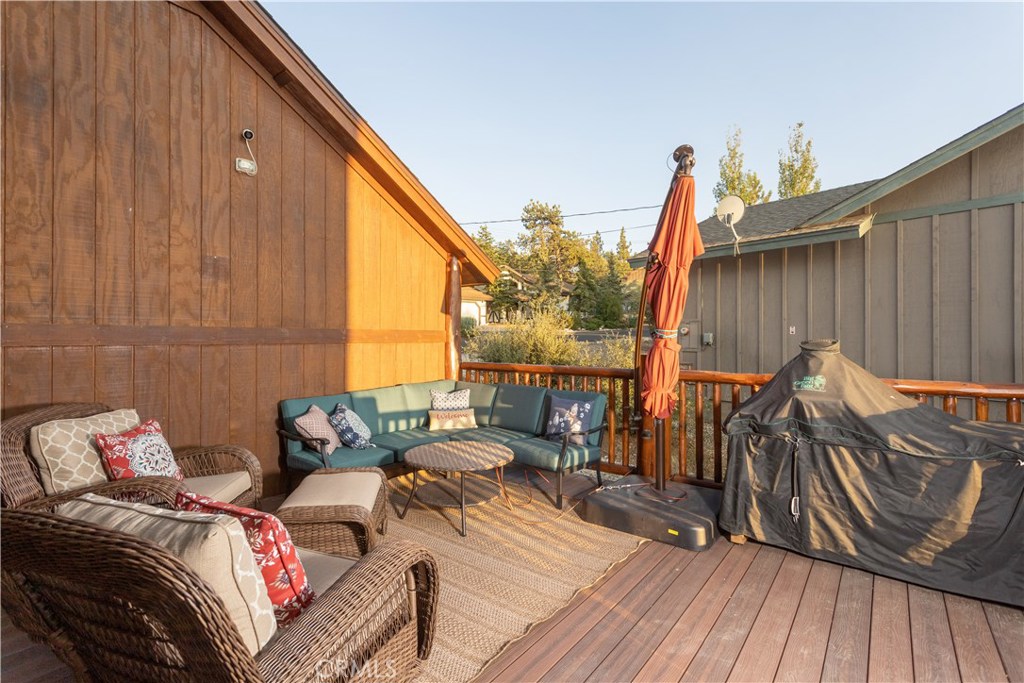 1389 Flintridge Avenue