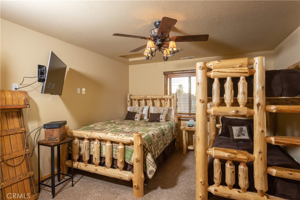 1389 Flintridge Avenue