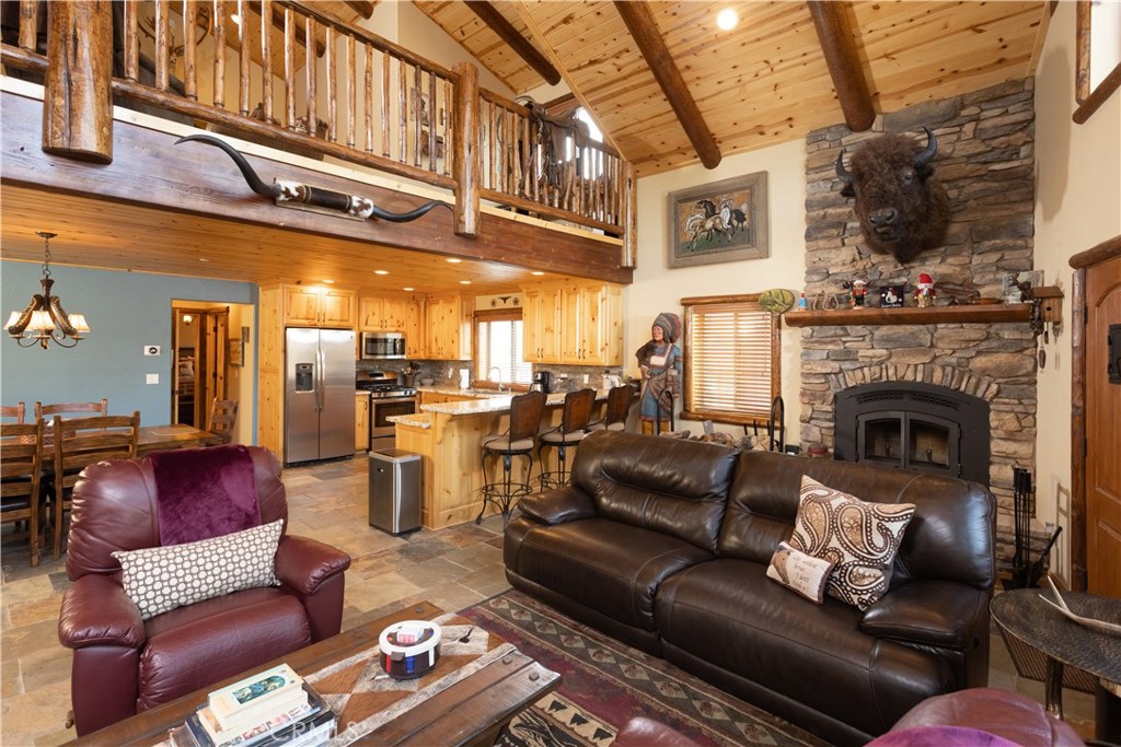 1389 Flintridge Avenue